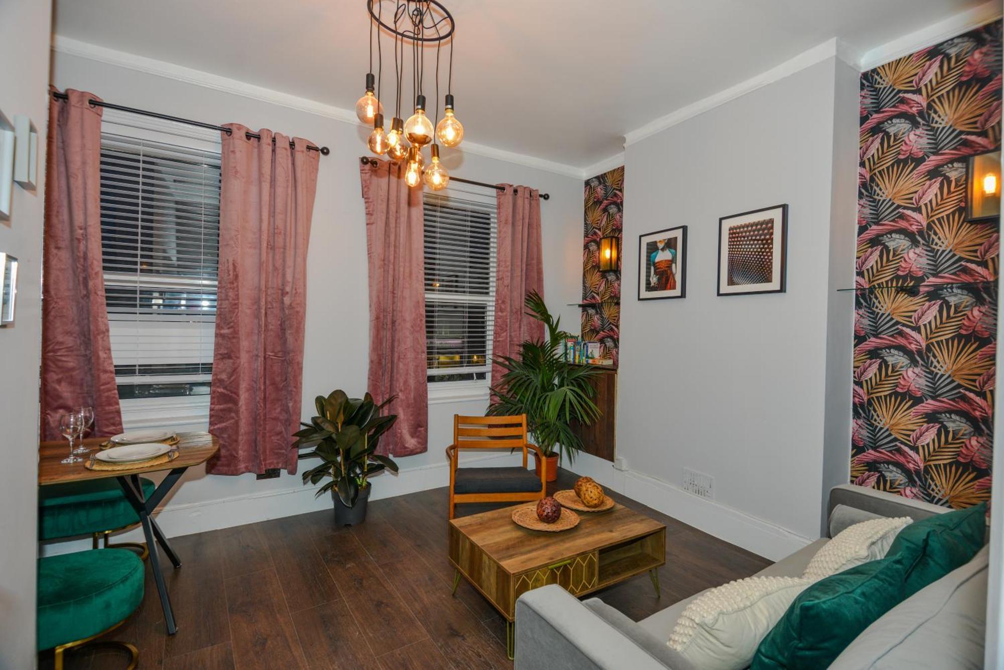 Cosy 1 Bedroom Home For Small Families London Exterior photo